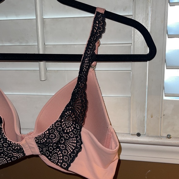 SOMA Embraceable GEO lace trim full coverage bra 36D pink with black lace trim - Picture 3 of 8